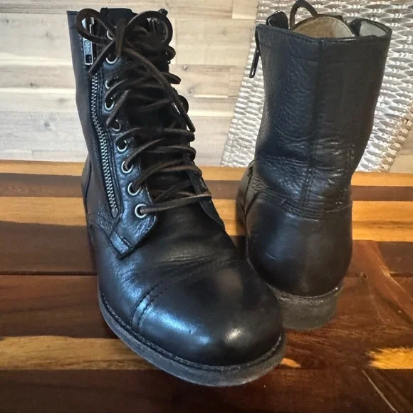 Frye Black Leather Lace-Up Boots with double Zipper - Picture 3 of 5